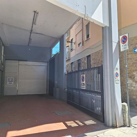 Flat Moon Over Florence Terrace And Free Parking Bagian luar foto